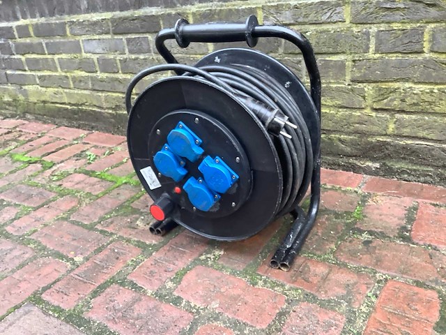 Keraf h07rn-f 3g2,5 verlengkabelhaspel - afbeelding 1 van  4