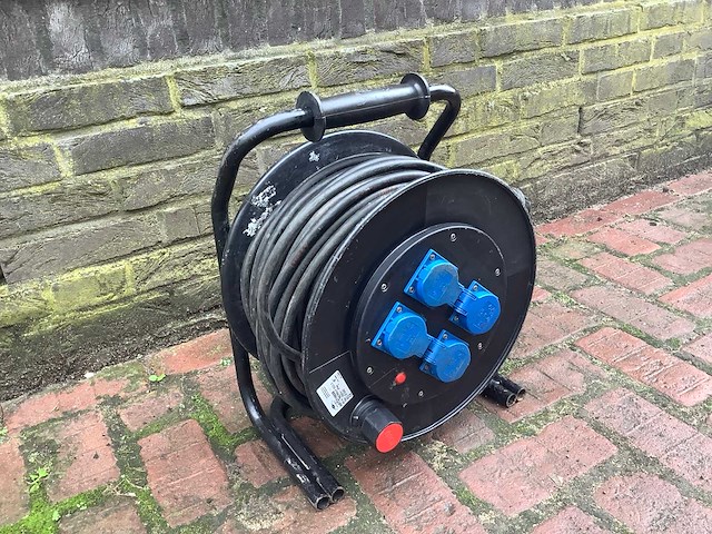 Keraf h07rn-f 3g2,5 verlengkabelhaspel - afbeelding 3 van  4