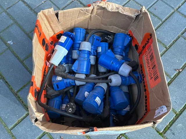 Keraf stekker pce 213 200~250 (25x) - afbeelding 2 van  8