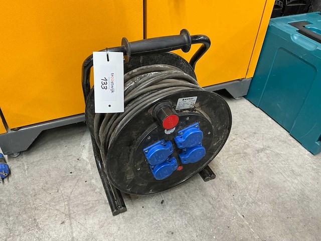 Keraf verlengkabelhaspel - afbeelding 1 van  3