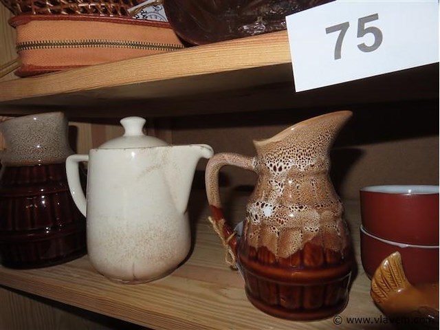 Keramiek, draaimolen, emaille enz…. - afbeelding 1 van  5