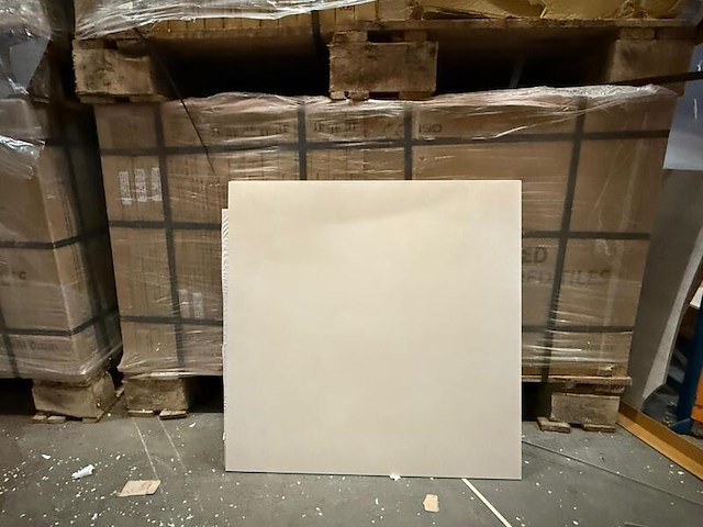 Keramische tegel beige 60x60 28,8 m2 - afbeelding 2 van  4