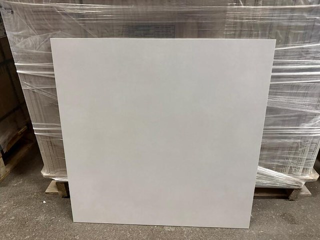 Keramische tegel lichtgrijs 60x60 28,8 m2 - afbeelding 1 van  3