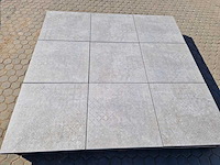 Keramische tegels met betonnen onderlaag voor de tuin (ca. 100.8m²) - afbeelding 1 van  4