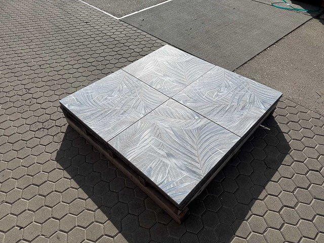Keramische tegels met betonnen onderlaag voor de tuin (ca. 40.32m²) - afbeelding 2 van  4