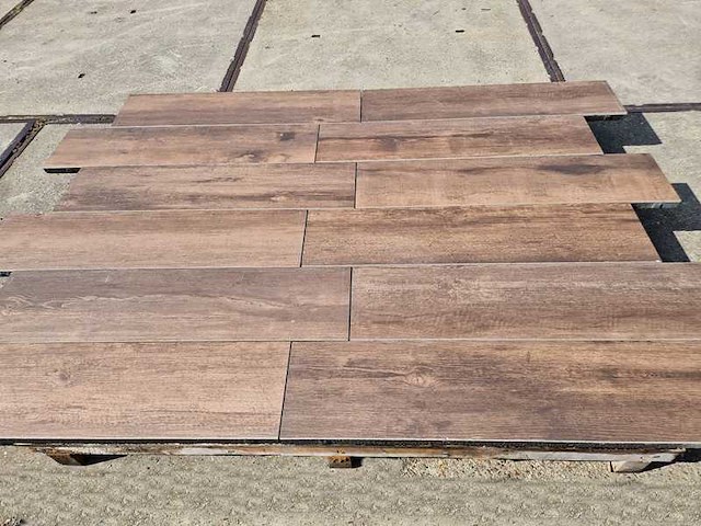 Keramische tegels met betonnen onderlaag voor de tuin (ca. 43.2m²) - afbeelding 1 van  2