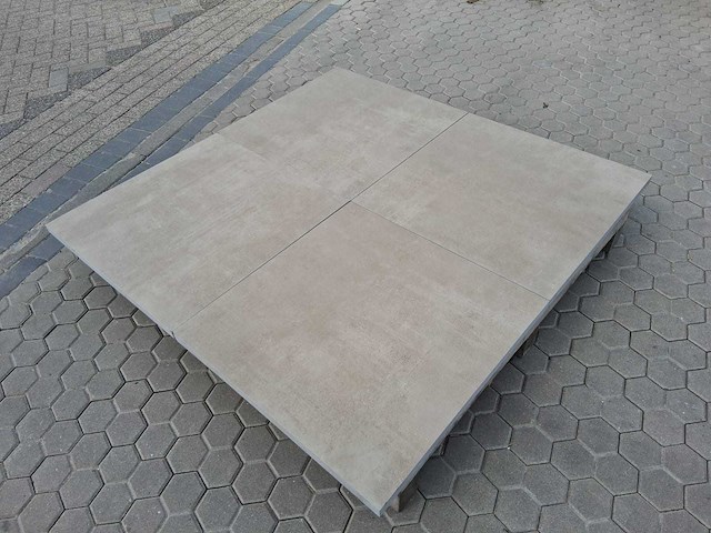 Keramische tegels voor de tuin (ca. 47m²) - afbeelding 1 van  4