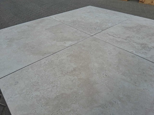 Keramische tegels voor de tuin (ca.49m²) - afbeelding 1 van  5