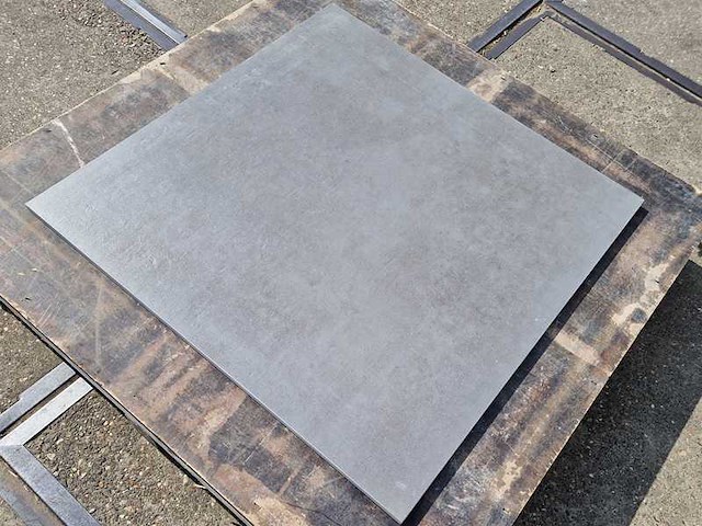 Keramische tuintegels (ca.100m²) - afbeelding 2 van  3