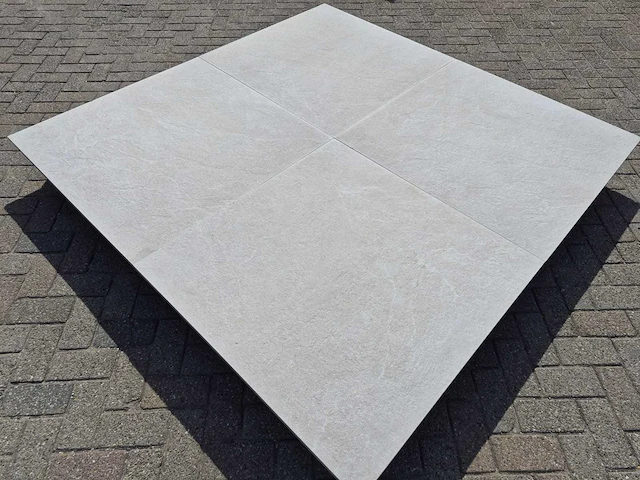 Keramische tuintegels (ca.100m²) - afbeelding 2 van  3