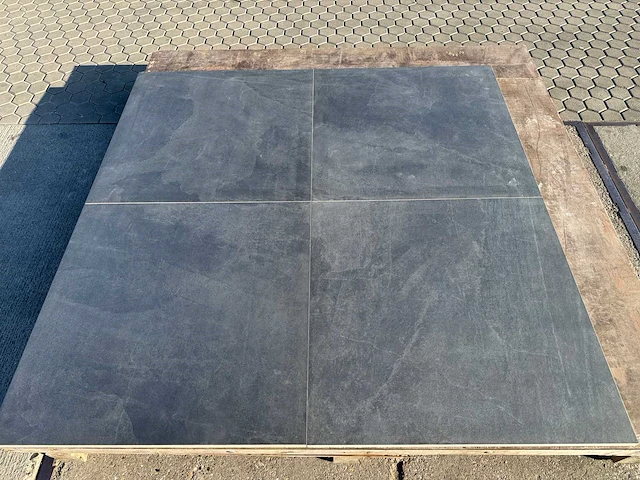 Keramische tuintegels (ca.25,6m²) - afbeelding 1 van  3
