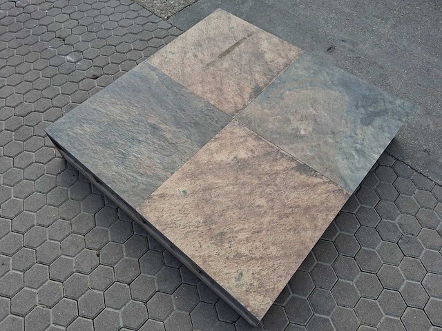 Keramische tuintegels (ca.50m²) - afbeelding 2 van  2