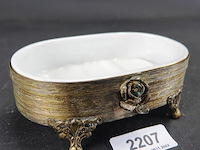 Keramische zeephouder in messing houder - afbeelding 1 van  5