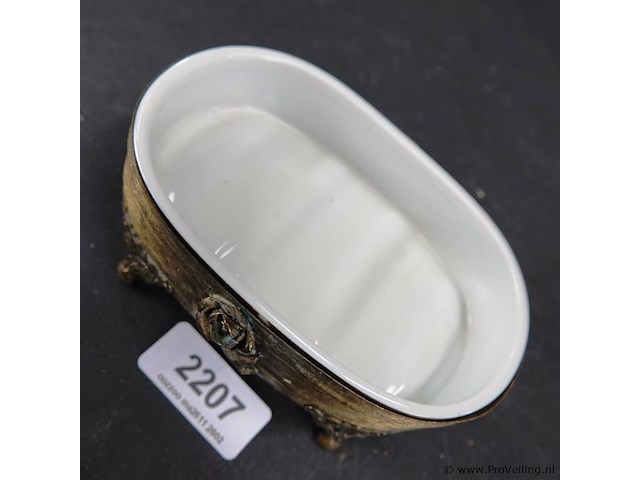 Keramische zeephouder in messing houder - afbeelding 3 van  5