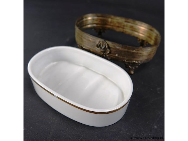 Keramische zeephouder in messing houder - afbeelding 4 van  5