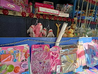 Kermiskraam, prijzenpaleis, touwtje trekken, 1982 - afbeelding 9 van  44