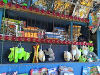 Kermiskraam, prijzenpaleis, touwtje trekken, 1982 - afbeelding 13 van  44