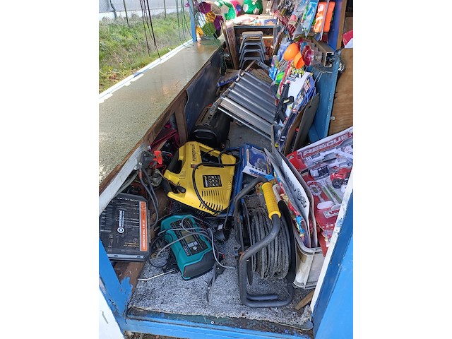 Kermiskraam, prijzenpaleis, touwtje trekken, 1982 - afbeelding 15 van  44