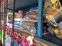 Kermiskraam, prijzenpaleis, touwtje trekken, 1982 - afbeelding 19 van  44