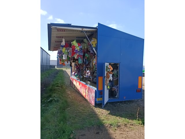 Kermiskraam, prijzenpaleis, touwtje trekken, 1982 - afbeelding 44 van  44