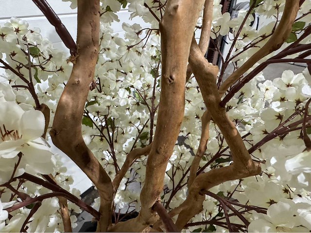 Kersen bloesem kunstboom met pot - afbeelding 2 van  13