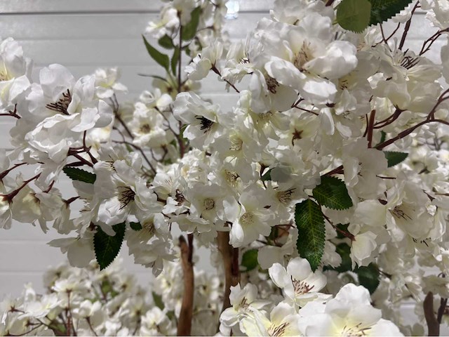 Kersen bloesem kunstboom met pot - afbeelding 3 van  13