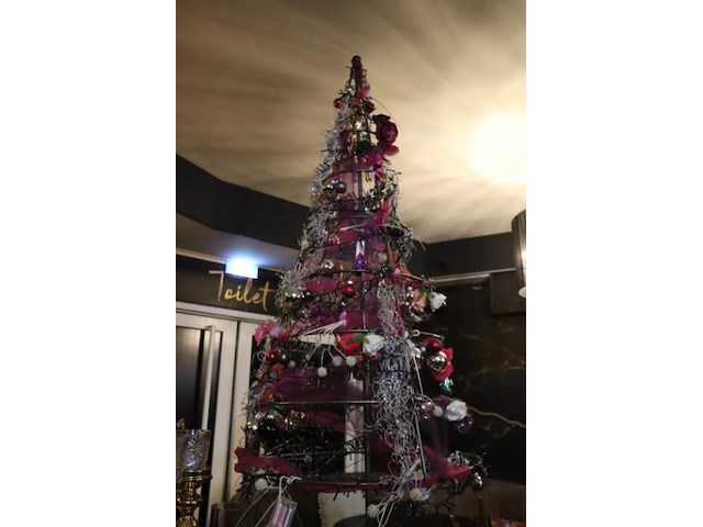 Kerstboom frame incl. kerstdecoratie - afbeelding 1 van  4