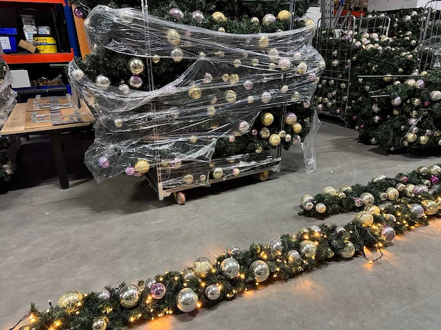 Kerstguirlande elementen - afbeelding 1 van  12