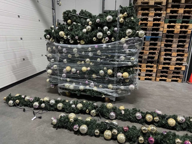 Kerstguirlande elementen - afbeelding 1 van  11