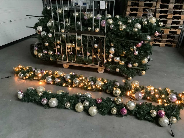 Kerstguirlande elementen - afbeelding 1 van  14