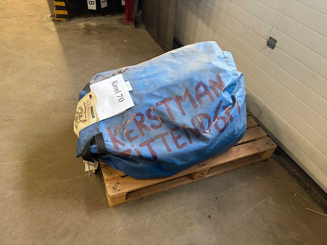 Kerstman zittend - afbeelding 1 van  3