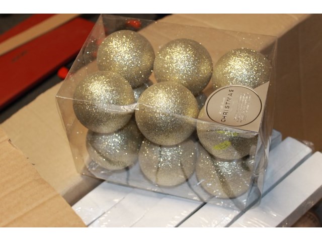 Kerstnballen gold look 1x in ds 19 - afbeelding 2 van  3