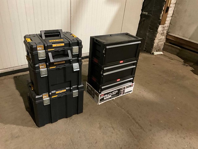 Keter dewalt gereedschapskoffer (2x) - afbeelding 3 van  8