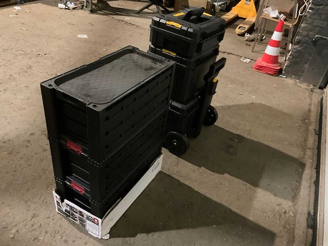 Keter dewalt gereedschapskoffer (2x) - afbeelding 6 van  8