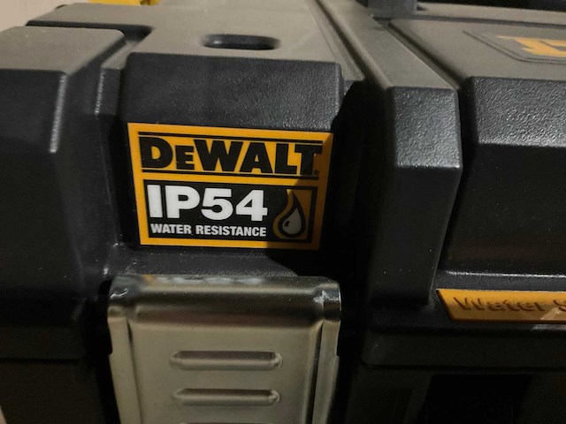 Keter dewalt gereedschapskoffer (2x) - afbeelding 8 van  8