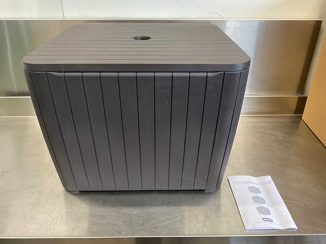 Keter parasol tafel - afbeelding 1 van  11