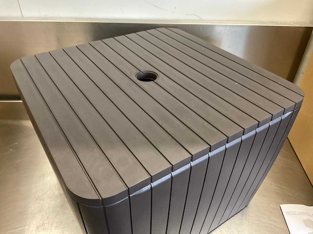 Keter parasol tafel - afbeelding 8 van  11