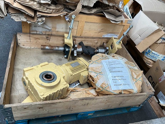 Ketting aandrijfas + reductormotor + divers - afbeelding 1 van  7