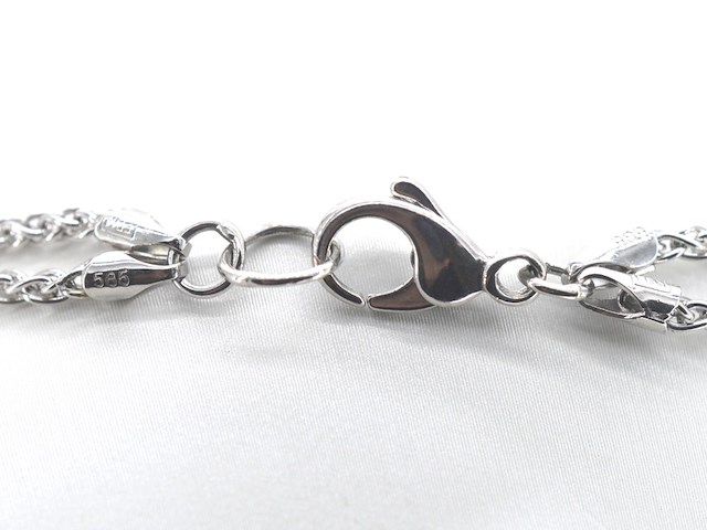 Ketting met diamanten in bloemvorm - afbeelding 7 van  9