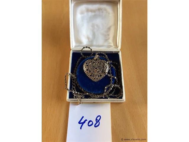 Ketting met hartvorm - afbeelding 1 van  2