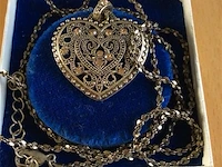 Ketting met hartvorm - afbeelding 2 van  2
