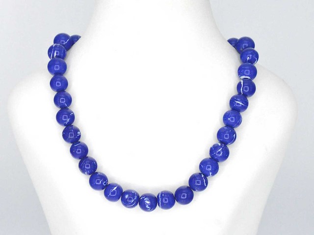 Ketting met lapis lazuli edelsteen en een diamanten sluiting - afbeelding 9 van  10