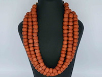 Ketting van bloedkoraal met bijzondere authentieke gouden sluiting - afbeelding 3 van  10