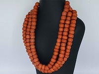 Ketting van bloedkoraal met bijzondere authentieke gouden sluiting - afbeelding 4 van  10