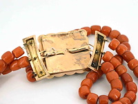 Ketting van bloedkoraal met bijzondere authentieke gouden sluiting - afbeelding 9 van  10