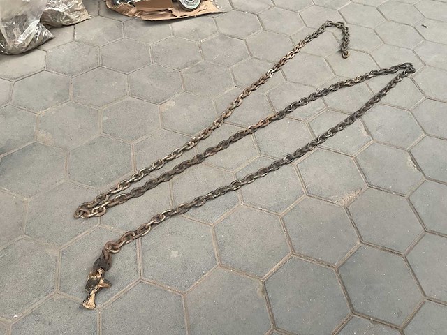 Ketting - afbeelding 1 van  3