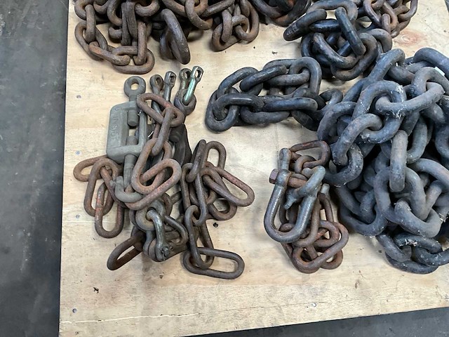 Kettingen - afbeelding 3 van  4