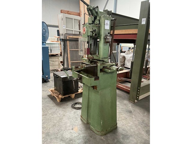 Kettingfreesmachine - afbeelding 3 van  10