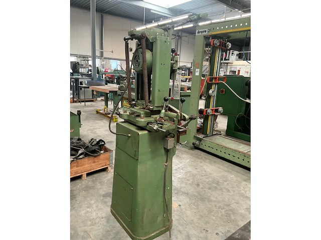 Kettingfreesmachine - afbeelding 5 van  10