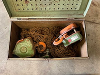 Kettingtakels in kist - afbeelding 2 van  6